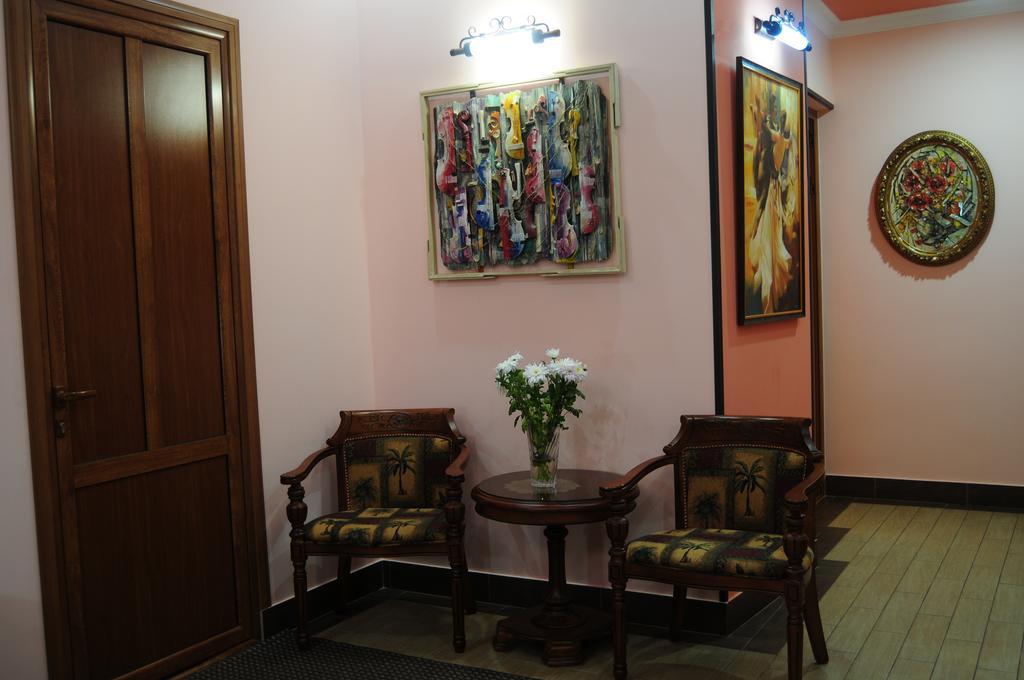 Azoyan Guest House Γιερεβάν Εξωτερικό φωτογραφία