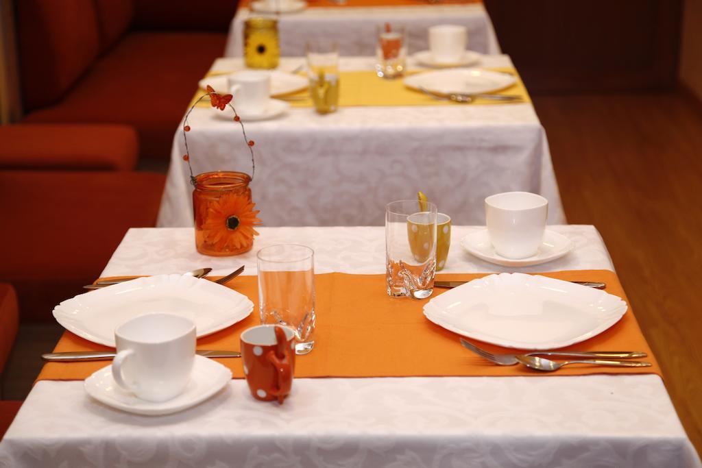 Azoyan Guest House Γιερεβάν Εξωτερικό φωτογραφία